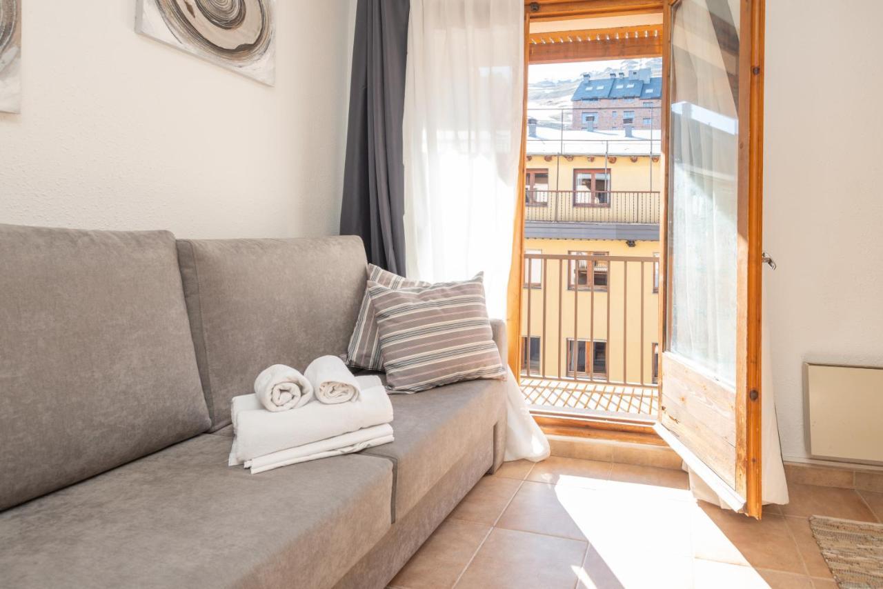 Apartamentos Vaquers Mikka 3000 Pas De La Casa Luaran gambar