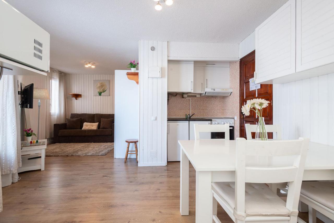 Apartamentos Vaquers Mikka 3000 Pas De La Casa Luaran gambar