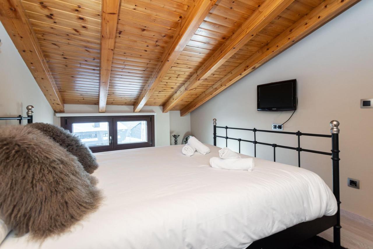 Apartamentos Vaquers Mikka 3000 Pas De La Casa Luaran gambar