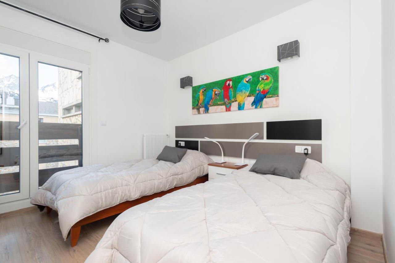 Apartamentos Vaquers Mikka 3000 Pas De La Casa Luaran gambar