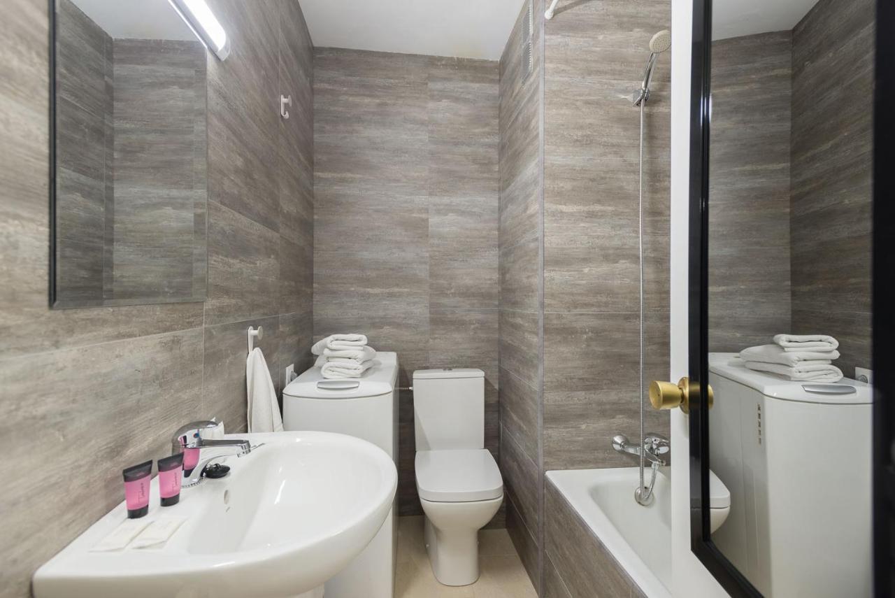 Apartamentos Vaquers Mikka 3000 Pas De La Casa Luaran gambar
