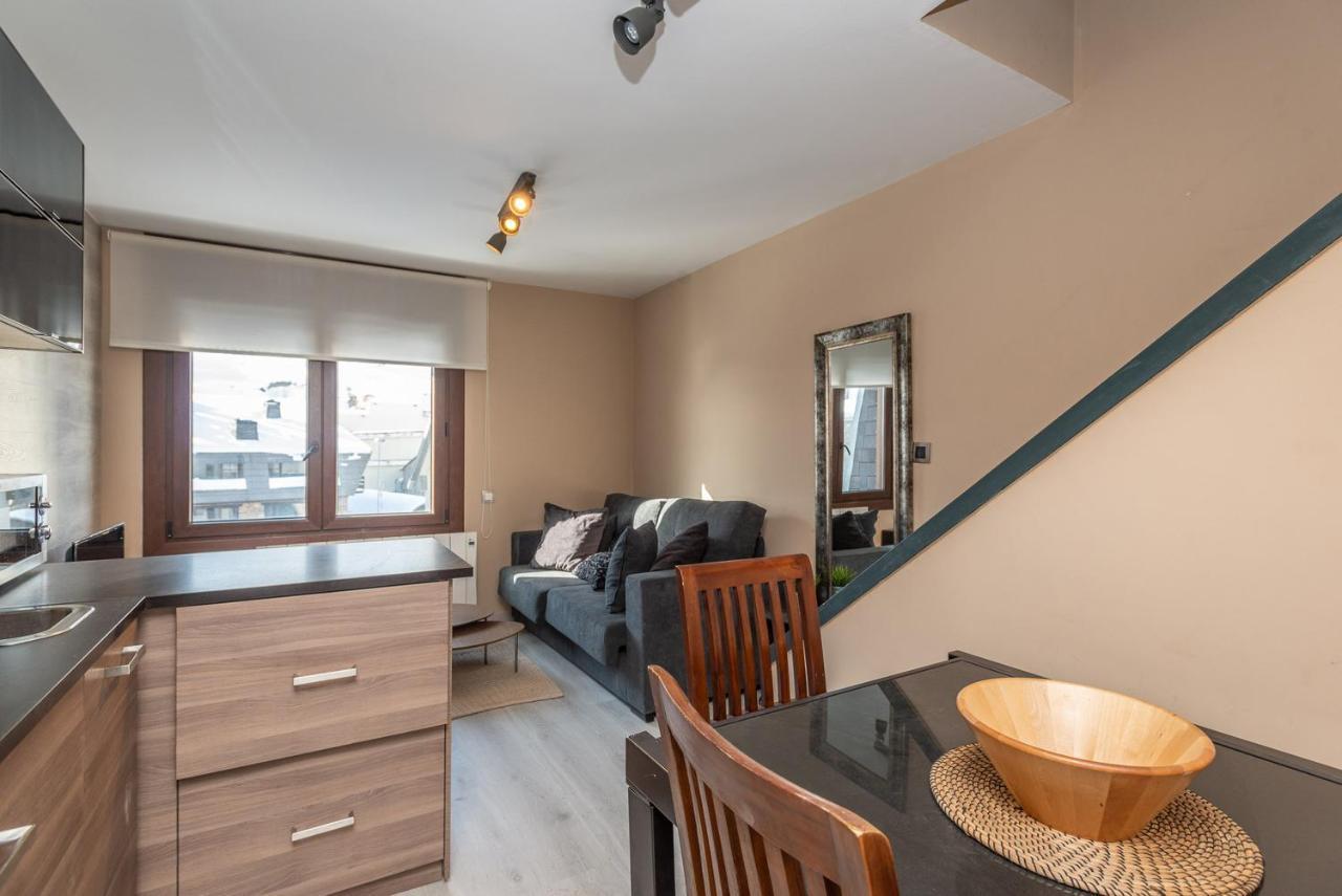Apartamentos Vaquers Mikka 3000 Pas De La Casa Luaran gambar