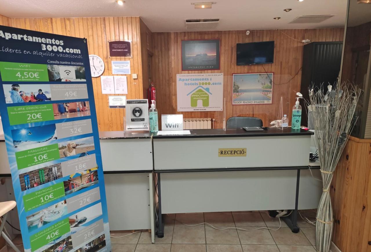 Apartamentos Vaquers Mikka 3000 Pas De La Casa Luaran gambar